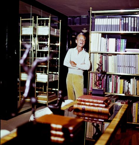 Billy Baldwin Room Full Of Books, Billy Baldwin, Horst P Horst, Billy B, Famous Interior Designers, Apartment Art, Slipper Chairs, Classic American Style, French Furniture