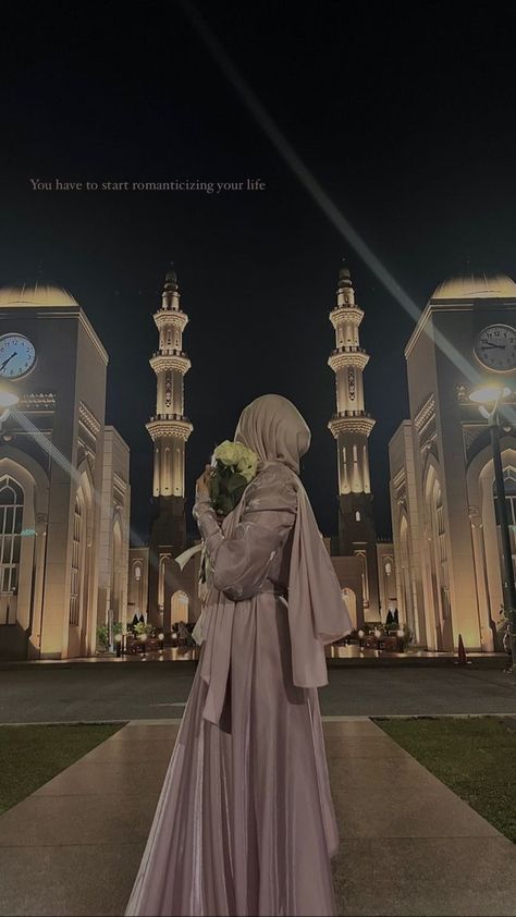 Islam Girl Aesthetic, Abaya Aesthetic Pictures, Islam Asethic, Hijabi Asthetics, Muslim Girl Aesthetic, Hijabi Girl Aesthetic, Aesthetic Muslim Outfits, Hijabi Brides, Muslimah Photography