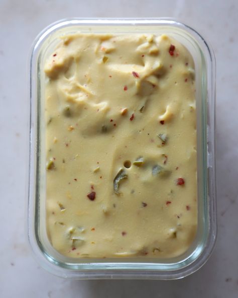 Homemade Pepper Jack Vegan Cheese - Plantifully Based Vegan Macadamia Nut Cheese, Best Vegan Products, Vegan Walnut Cheese, Homemade Vegan Cream Cheese, How To Make Vegan Cheese, Diy Vegan Cheese, Homemade Healthy Snacks, Easy Vegan Cheese Recipe, Homemade Vegan Cheese