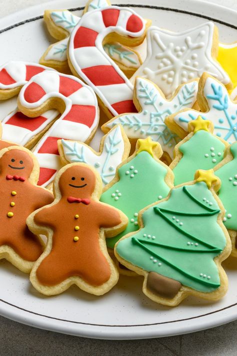 Best Soft Christmas Cookies Cut Out Christmas Cookies Recipes, Soft Christmas Sugar Cookies, Soft Chewy Christmas Cookies, Best Soft Christmas Cookies, Christmas Cut Out Sugar Cookies, Christmas Shaped Cookies, Christmas Cookie Shapes, Sprinkle Christmas Cookies, Colorful Christmas Cookies