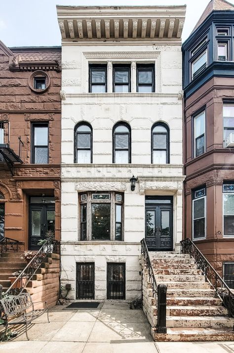 Nyc Brownstone Backyard, Brownstone Exterior, Brownstone Renovation, Old Apartment Building, Nyc Brownstone, Brownstone Homes, Exterior Balcony, French Coastal, Parlor Floor