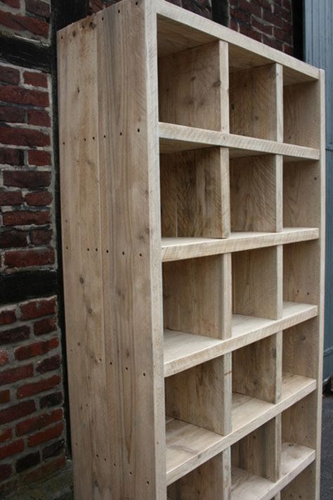 Shelf Made of Recycled Old Timber Scaffolding Board - Etsy Whisky Room, Storage Inspiration, Scaffold Boards, Pallet Shelves, Woodworking Projects That Sell, Craft Room Office, Home Decorating Ideas, Furniture Designs, Scaffolding