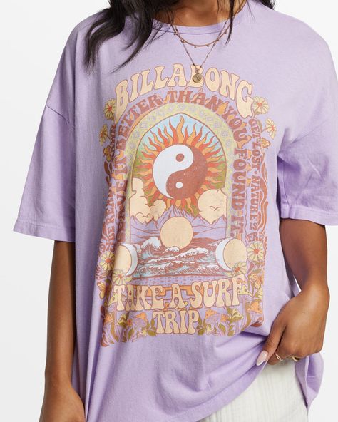 Inspire your next beach holiday with Billabong's Surf Trip T-Shirt. Oversized and effortlessly cool, this pigment-dyed women's tee is crafted of a loose-knit cotton jersey with screen-printed graphics. Featured here in the Tulip colorway.Features Fabric: Loose knit cotton jersey fabric Dye: Pigment dye Fit: Oversize fi Billabong Surf, Summer Wardrobe Essentials, Travel Tees, Kids Vacation, Surf Trip, Billabong Women, Cotton Jersey Fabric, Baby Boy Shoes, Loose Knit