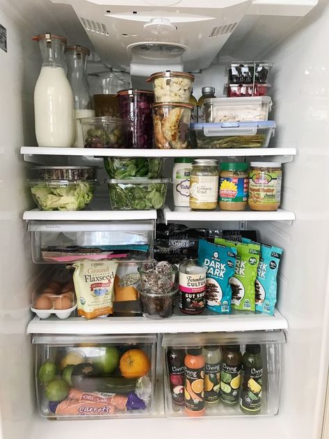 Healthy Fridge, Fridge Organization, Think Food, Green Juice, Pretty Food, 인테리어 디자인, Aesthetic Food, Kitchen Organization, Good Eats