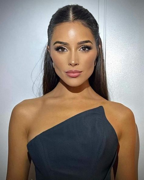 Olivia Culpo Hair, Vegas Hair, Super Bowl Weekend, Bridesmaid Hair Makeup, Bridal Hair Inspiration, Mode Zara, Olivia Culpo, Makeup Looks For Brown Eyes, Foto Art