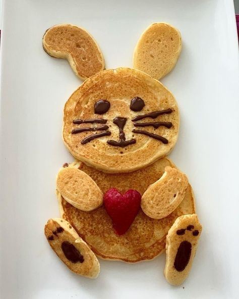 Pancake Animals For Kids, Creative Breakfast Ideas For Kids, Kids Pancakes Ideas Fun, Fun Pancakes For Kids, Easter Breakfast Ideas For Kids, Pancake Animals, Pancakes For Kids, Easter Pancakes, Fun Pancakes