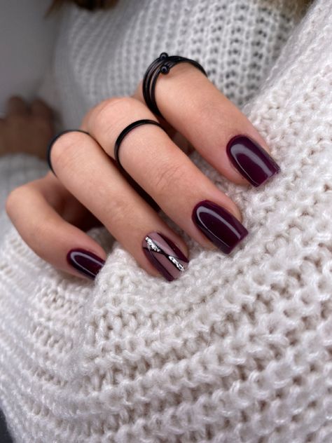 Wine Colour Nails Design, Bordo Nails, Fall Nude Nails, Autumn Manicure, Kylie Nails, Plum Nails, Autumn Looks, Blue Acrylic Nails, Smink Inspiration