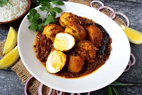 Dimer kosha | Egg kosha | Dim kosha recipe | Bengali egg curry recipe Basanti Pulao, Fried Flat Bread, Egg Curry Recipe, Bengali Cuisine, Rick Stein, Golden Spoon, Widows Peak, Tomato Gravy, Egg Curry