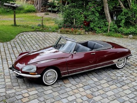 Citroën Sm, Citroen Car, Citroën Ds, Convertible Car, Classic Sports Cars, Citroen Ds, European Cars, British Cars, Unique Cars