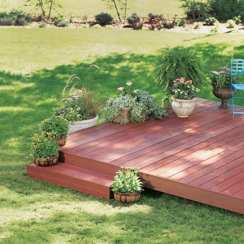 Backyard Decking Ideas Ground Level, Floating Deck Steps, Floating Deck Front Porch, Floating Decks Backyard, Outdoor Platform Ideas, Outdoor Floating Deck, Platform Deck Ideas Ground Level, Backyard Floating Deck Ideas, Portable Deck Patio