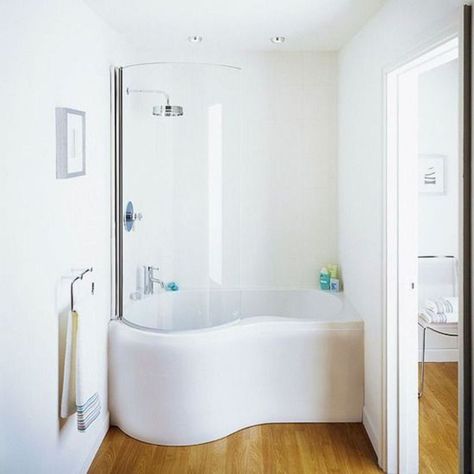 48 Inspiring Small Bathroom Design Ideas in Apartment Corner Bathtub Shower Combo, Corner Bathtub Shower, Soaking Tub Shower Combo, Bathroom Tub Shower Combo, Bathtub Shower Combo, Simple Bathroom Designs, Small Bathtub, Bathroom Tub Shower, Japanese Soaking Tubs