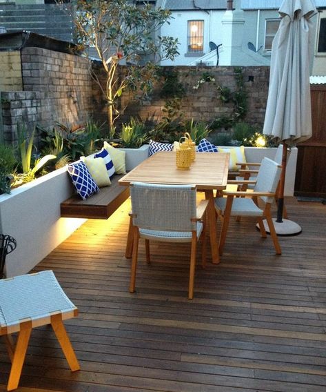 8 deck planter ideas for a seamless planting scheme | Real Homes Small Patio Ideas On A Budget, Small Backyard Decks, Corner Pergola, Contemporary Deck, Patio Pergola, Outdoor Dining Room, Deck Designs Backyard, Small Backyard Gardens, Budget Patio