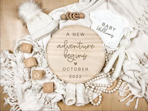 Letter Board Baby, Pregnancy Announcement Social Media, Easter Pregnancy Announcement, Pregnant With Boy, Announcement Pictures, Digital Announcement, Cute Pregnancy Announcement, Baby Announcement Ideas