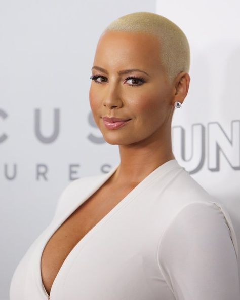 Pin for Later: 17 Celebrities Who Will Forever Be Haunted by the Songs About Them Amber Rose Roselyn Sanchez, Golden Globes After Party, Walk Of Shame, Michelle Trachtenberg, Beauty Background, Amber Rose, Beverly Hilton, Snacks For Work, Jessica Biel