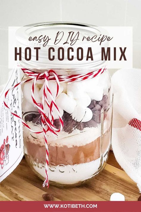 How to make hot chocolate mix in a jar. This mason jar hot cocoa mix recipe makes 8 servings for a 16 ounce mason jar hot chocolate recipe or make 2 8-ounce jar. This is a quic hot chocolate recipe in a mason jar. Use hot chocolate mix in a jar gift for a teacher gift or to give to friends or family. I have free printable tags for your hot cocoa mix jars so they are ready to gift! I also have variations for different things to add for hot chocolate mix in a jar. Hot Cocoa Recipe In A Jar, Mason Jar Cookie Mix Recipe, Hot Chocolate In A Jar Recipe, Diy Hot Chocolate Mix, Mason Jar Gifts Recipes, Mason Jar Mixes, Mason Jar Cookies Mix, Hot Chocolate In A Jar, Hot Cocoa Mix Recipe