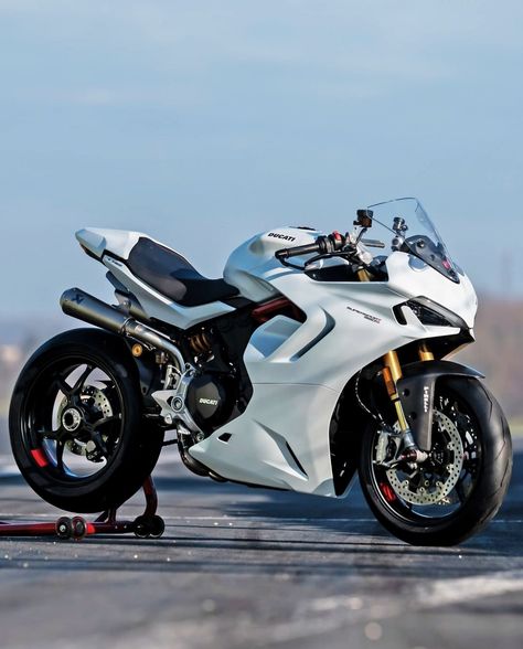 Cafe Motorcycle, Ducati Performance, Ducati Motorbike, Ducati Supersport, Ducati Motorcycle, Ducati Motorcycles, Bike Pic, Black Wheels, Fixed Gear