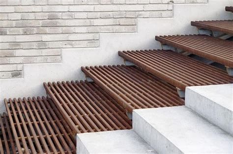 Best 5 Stairs Outdoor School #stairs #stairsdesign #design #ideas Landscape Stairs, Escalier Design, Exterior Stairs, Concrete Stairs, Outdoor Steps, Stair Handrail, Outdoor Stairs, Concrete Steps, Wooden Stairs