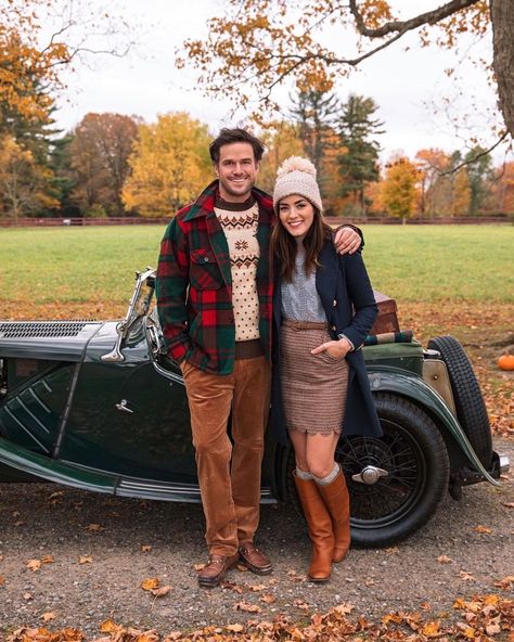 Kiel James Patrick on Instagram: “Our Big Barn Flannel Coat has returned! A bushel of apples, a bale of hay, a bundle of wood, or gifts on Christmas Day. Whatever you carry…” Capsule Basics, Bushel Of Apples, Sarah Patrick, Bale Of Hay, Country Couture, Apple Picking Outfit, Sarah Vickers, Student Style, Flannel Coat