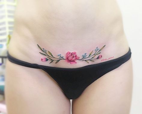 Stomach Flower Tattoo, Pelvis Tattoo, C Section Tattoo, Lace Bow Tattoos, Tattoo Mafia, Tummy Tattoo, Amazing 3d Tattoos, Bauch Tattoos, Tattoos To Cover Scars