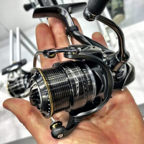 Spinning Fish, Daiwa Reels, Knots Diy, Fishing Rods And Reels, Fishing Rods, Spinning Reels, Rod And Reel, Fishing Reels, Fishing Gear