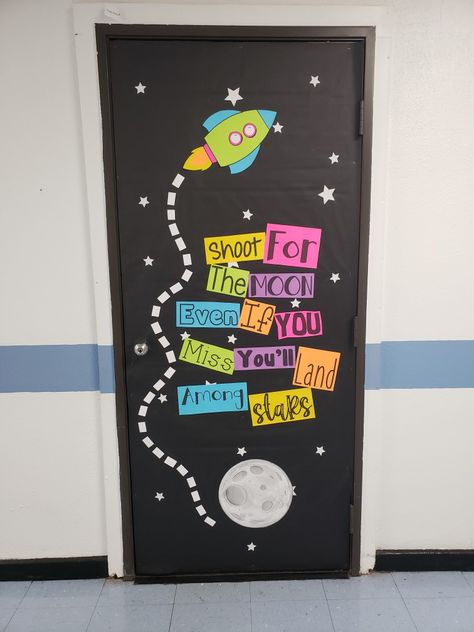 Classrooms Doors Decorations, Space Themed Classroom Door Ideas, Space Themed School Door, Space Classroom Decorations Ideas, Astronaut Classroom Door, Stars Door Decorations Classroom, Preschool Classroom Space Theme, Space Bulliten Board Ideas, Astronaut Door Decoration