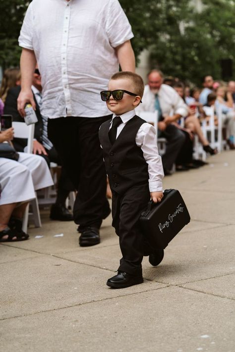 Ring Bearer Outfit Black And White, Ring Security Ring Bearer Outfit, Ring Bearer Aesthetic, 2 Ring Bearer Ideas Boys, Ring Barrier Ideas Boys, Ringbearer Cute Ideas, Ring Bear Outfit, Ringbearers Outfits, Toddler Ring Bearer Outfit