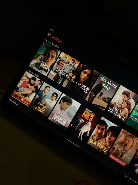 #netflixandchill #netflixbaby #netflix #india #fakestory #snapchat #boyfriend #movienight #date Comedy Films, Group Hangout, Netflix Aesthetic, Aesthetic Collages, Netflix India, Instagram Photo Ideas Posts, Netflix And Chill, Comedy Movies, News Release