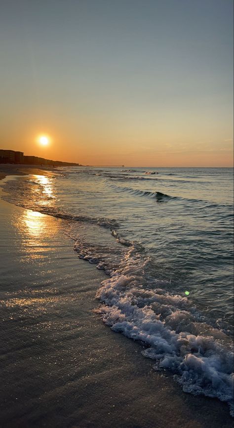 Early morning beach views Bonito, Early Morning Beach Aesthetic, Morning Beach Pictures, Morning Sunrise Beach, Morning Sunrise Aesthetic, Early Morning Beach, Morning Beach, Beach Art Painting, Beach Views