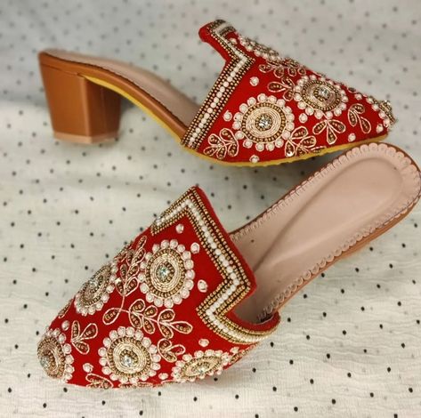 Traditional Shoes, Khussa Shoes, Punjabi Khussa Jutti, Trending Jutti, Trending Shoes, Punjabi Mojari, Designer Jutti, Leather Jutti, Indian Wedding Shoes, Handmade Jutti, Woman Punjabi Jutti, White Colour Jutti, Silver Jutti Bridal Jutti, Bridal Sandals Heels, Footwear Design, Bridal Sandals, Bridal Heels, Footwear Design Women, Womens Heels, The Details, Wedge Heels