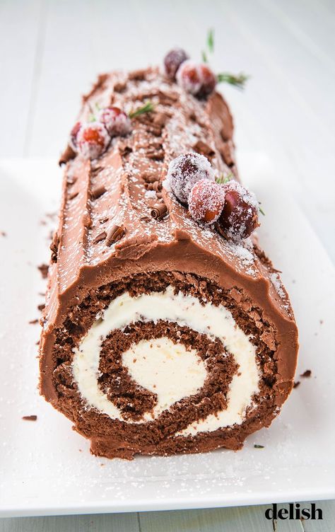 Yule Log Cake Recipe, Yule Log Recipe, Yule Log Cake, Winter Baking, Best Christmas Desserts, Cake Roll Recipes, Christmas Dinner Menu, Christmas Desserts Easy, Log Cake