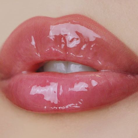 lump it up 💋 @zodieac achieves this juicy lippie using our NEW Filler Instinct Plumping Lip Polish in 'Let's Glaze' 💦 Shop the full collection online & at @ultabeauty 😘 || #nyxcosmetics #nyxprofessionalmakeup #ultabeauty #crueltyfreebeauty Lipstick Hacks, Smiley Happy, Hot Pink Lips, Eyeliner Tattoo, Clear Lip Gloss, Lip Swatches, Eyeshadow Tutorial, Lip Art, Beautiful Lips