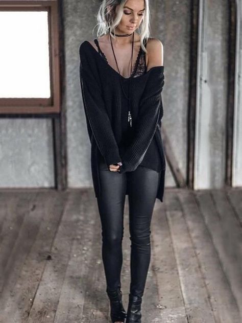 973a5f0ccbc4ee3524ccf035d35b284bdesc40226717ri Sweater Tops, Rock Punk, Looks Black, Black Women Fashion, All Black Outfit, Loose Sweater, Edgy Outfits, Ladies Dress Design, Looks Style