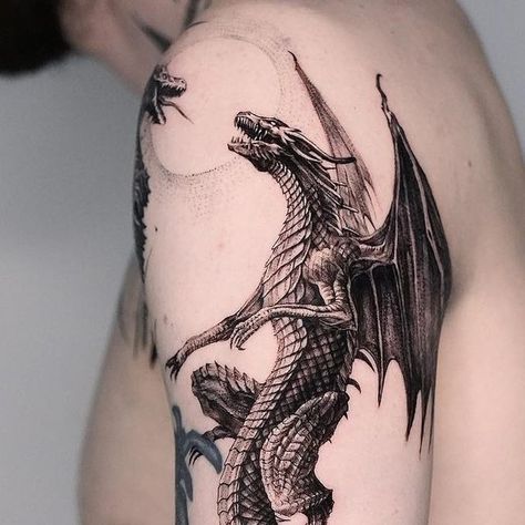 Mean Dragon Tattoo, Hand To Forearm Tattoo For Men, Dragon Fantasy Tattoo, Dark Dragon Tattoo, Dark Fantasy Tattoo, Fantasy Dragon Tattoo, Dragon Tattoo Realistic, Dragon Back Tattoo, Dragon Tattoo Shoulder