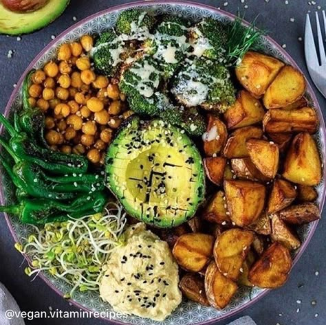 Lunch Sweet Potato, Baked Chickpeas, Potatoes Oven, Vegan Plate, Healthy Bowls, Vegan Mac And Cheese, Homemade Hummus, Vegan Bowls, Diet Keto