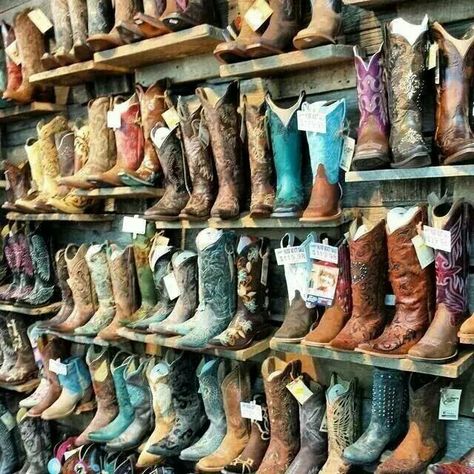 OMG Growing In Love, Boot Scootin Boogie, Boot Collection, Country Summer, Country Aesthetic, Cowgirl Aesthetic, Love And Peace, I Love Jewelry, Southern Charm