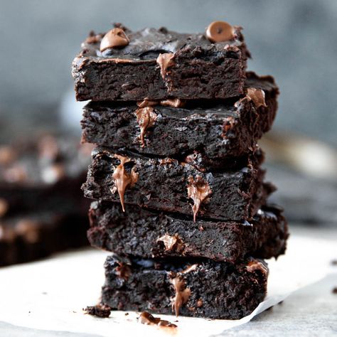 Wine Brownies, Red Wine Brownies, Bean Brownies, Ambitious Kitchen, Double Chocolate Chip Cookies, Chocolate Chip Cookie Bars, Stuffed Avocado Healthy, Fudgy Brownies, Easy Chocolate