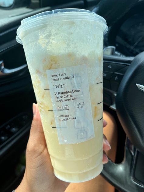 Ask for pineapple paradise drink made with vanilla sweet cream instead of coconut milk. Vanilla sweet cream cold foam on top Pineapple Paradise Drink, Vanilla Sweet Cream Cold Foam, Paradise Drink, Sweet Cream Cold Foam, Vanilla Sweet Cream, Cream Cold Foam, Cold Foam, Sweet Cream, Super Yummy