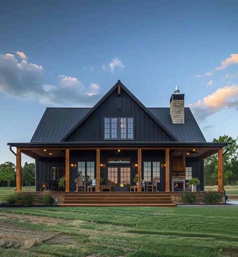 Cute Barndominium Exterior, Bardominum White, Black Barndominium With Wood Accents, Dark Barndominium Ideas, Black Barnodium Homes, Charcoal And Black Barndominium, Black House Exterior With Wood Accents, Black And Wood Barndominium, Barndominium With Porch