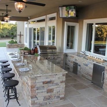 Grill Patio, Design Per Patio, Luxury Outdoor Kitchen, Modern Outdoor Kitchen, Outdoor Kitchen Bars, Outdoor Kitchen Plans, Outdoor Patios, Backyard Seating, Patio Kitchen