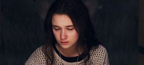 Alice Englert Gif, Brunette Face Claim Gif, Female Face Claims Gifs, Marauders Gif, Lone Soul, Faceclaims Gif, Caster Chronicles, Alice Englert, Creature Movie