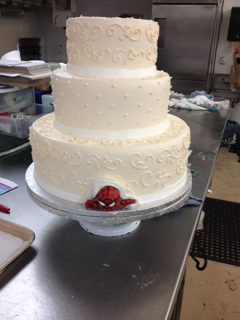 Wedding Cake With Spiderman, Spiderman Wedding Cakes, Spider Man Wedding Cake, Spider Man Wedding Theme, Spider-man Wedding, Spiderman Wedding Theme, Spiderman Wedding Cake, Princess Wedding Cake, Spiderman Wedding