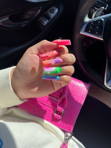 Bright Aura Nails, Spring Junk Nails, Vacation Nails Long, Colorful Nails Acrylic, Lsd Nails, Braider Nails, Nail Art Creative, Step By Step Nail Art, Nail Art Step By Step