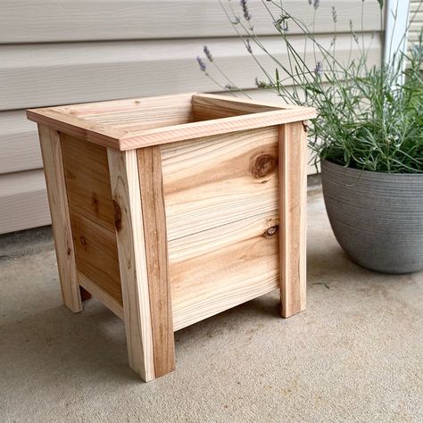 Wooden Plant Boxes Outdoor, Homemade Planters Outdoor, Cedar Planter Boxes Plans, Wood Pots For Plants Outdoor, Front Porch Plant Stand, Wood Flower Boxes, Planters For Front Porch, Planter Boxes Diy, Cinder Block Shelves