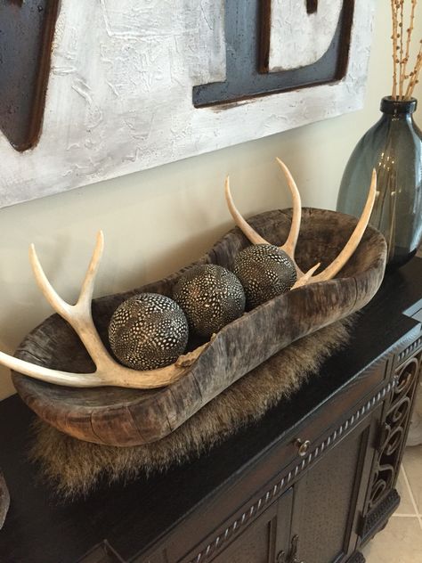 Deer Office Decor, Ranch Lodge Decor, Decorating Around Deer Mounts, Deer Mounted In Living Room, Decorating With Elk Antlers, Deer Antler Home Decor, Decorating With Mounted Animals, Fireplace Decor With Deer Mount, Taxidermy Gallery Wall