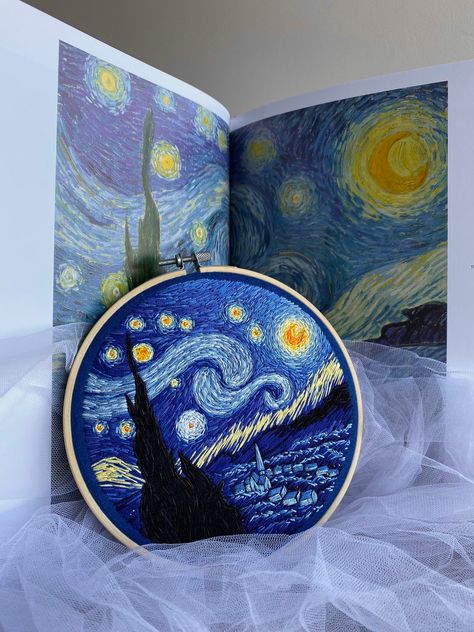 A hoop art inspired by legendary painting 'The Starry Night' by Vincent Van Gogh will be great gift for art lover and perfect wall decor. The Starry Night is hand stitched with love, secured in a 6 inch (about 15 cm) embroidery hoop and backed with felt. Starry Night Embroidery, Van Gogh Embroidery, Night Embroidery, Gogh The Starry Night, Modern Hand Embroidery Patterns, The Starry Night, Van Gogh Art, Hand Embroidery Pattern, Hand Embroidery Art