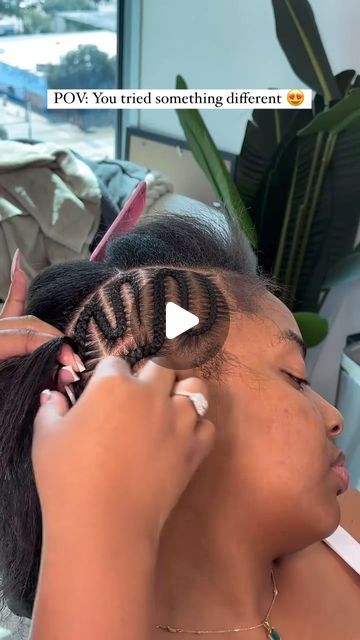 VoiceOfHair ®️ on Instagram: "Squiggle Braids for the Win😍
⁣
@ttaystouch ate this braided style up🔥 Not a hair out of place👏🏾⁣ This is such a perfect style for anyone that that doesn’t  like a lot of hair on their neck❤️
⁣
Would you rock it?✨#voiceofhair⁣
⁣
#houstonbraids #houstonbraider #boxbraidS #knotlessbraids #healthyhairgoals #hairgoals #knotlessboxbraids #tribalbraids #diybraids #protectivestylesfornaturalhair #backtoschoolhairstyles #bohobraids" Feed In Crochet Braids, Layered Stitch Braids, Braids With Big Beads, French Braid Styles For Black Women, Protective Styles For Natural Hair Braids Latest Hairstyles, Braid Styles For Thinning Edges, Brandy Braids 90s, 5 Cornrows Braids, Underhand Braids