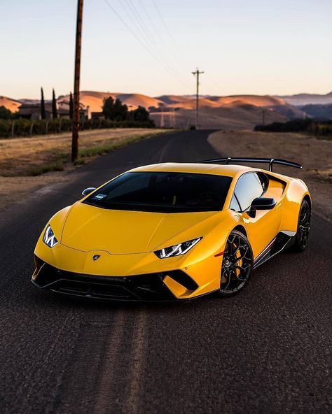 Lamborghini car photos on Instagram: “#lambocarphoto Lamborghini huracan 😍😘 Pic by : @californiaexoticsdaily ___________________________ || follow @lambocarphoto || || follow…” Dream Cars Lamborghini, Aventador Lamborghini, Luxury Car Photos, Sports Cars Lamborghini, Lamborghini Lamborghini, Top Luxury Cars, Porsche Classic, Lamborghini Veneno, Lux Cars