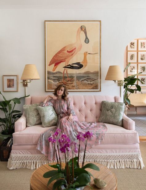 Stephanie Hill, Rosa Sofa, The Style Bungalow, Compact Apartment, Coral Bedroom, Grand Millennial Style, Style Bungalow, Apartment Guide, Pink Couch