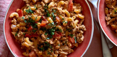 Great Goulash: Ground Turkey Paprikash and Macaroni by Rachael Ray Rachel Ray Turkey Recipe, Ground Turkey Enchiladas, Ground Turkey Soup, Macaroni Recipe, Macaroni Recipes, Goulash Recipes, Ground Meat Recipes, Rachel Ray, Turkey Soup