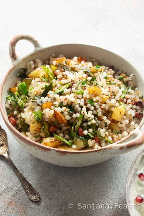 A delicious recipe for Classic Sabudana Khichdi. An Indian snack made with tapioca pearls, potatoes & peanuts. Fasting, Vrat, Ekadasi recipe. Caribbean Recipes, Indian Snacks, Desi Snacks, Sabudana Khichdi, Fasting Recipes, Burfi Recipe, Happy Janmashtami, Indian Sweets, Orange Recipes